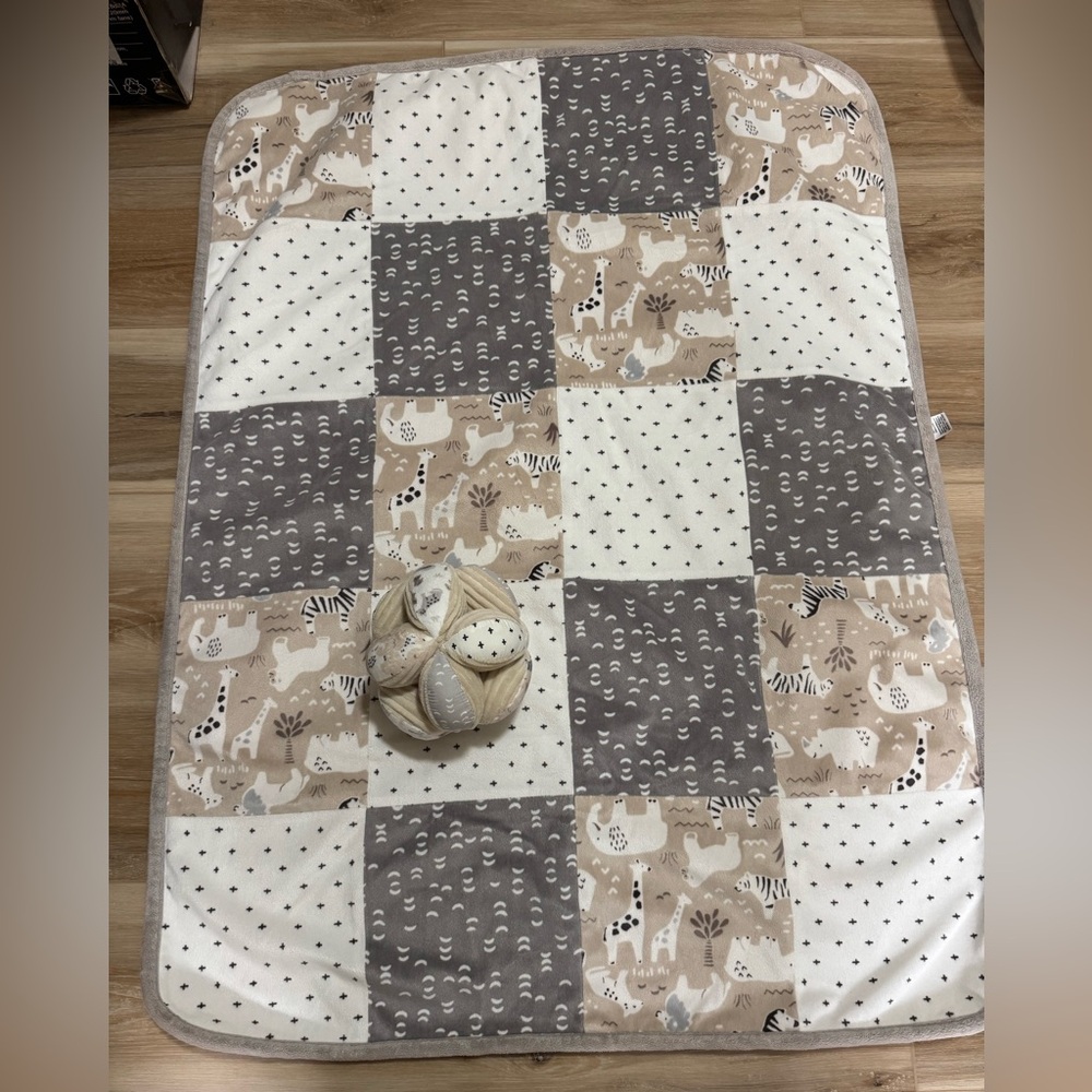 Gerber modern moments animals baby blanket and matching rattle soft ball